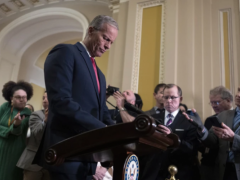 共和党人正在寻求途径，以使特朗普的优先事项在国会获得通过