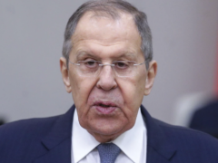 俄罗斯的拉夫罗夫与欧洲顶级外交官一起参加在南非举行的 G20 会议