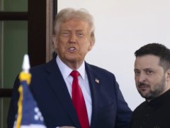 特朗普暂停美国对乌克兰的军事援助，同时向泽连斯基施压，要求其迅速结束战争