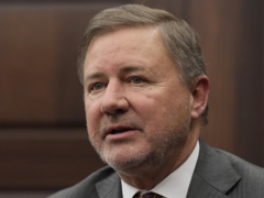 一名联邦囚犯被转移到俄克拉荷马州被处死