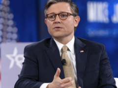 共和党人曾经诋毁 Medicaid。现在有些人看到一个太大而无法触及的计划