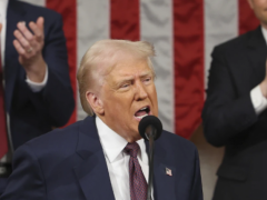 特朗普称泽连斯基致信愿谈和平与签矿产协议，美副总统言论引争议