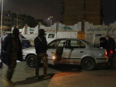 阿萨德效忠者在沿海城镇伏击叙利亚军队时杀死至少 13 名警察