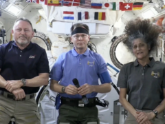 NASA 的两名被困宇航员在太空停留 9 个月后终于接近返回地球