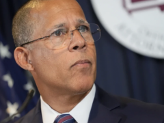 美国各州起诉特朗普总统政府大规模解雇联邦试用期工作人员