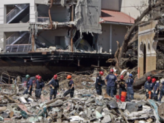 特朗普政府在削减合同后将数百个经济适用房项目置于悬而未决的状态