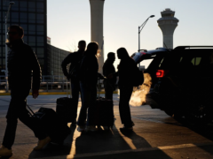 男子在美国芝加哥奥黑尔机场航站楼外发生争吵后被枪杀