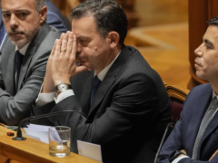 多年来第三个政府垮台后，葡萄牙重新陷入了更多的政治不确定性