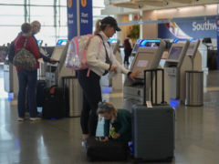 在西南航空公司，托运行李将不再免费飞行