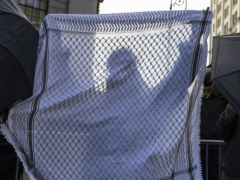 哥伦比亚大学被捕后，国际大学生陷入沉默