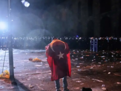 土耳其反对派敦促和平抗议伊斯坦布尔市长不顾禁令被捕