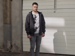 欧洲游客在美国边境被关押数周，引发了对前往美国旅行的恐惧