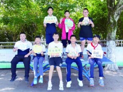 200名小学毕业生 收到“最美”毕业礼物