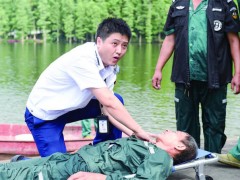 铜鼓湖惊魂3分钟： 一场与死神赛跑的溺水救援演练