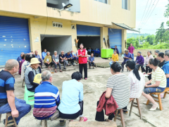志愿者进村入户 守护乡村文化阵地