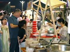 “青创未来·活力新区&智造未来·魅力新区”2025白鹤梁音乐美食啤酒节开幕