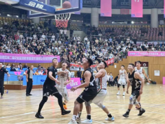 涪陵区第二届企业篮球联赛落幕 人保财险队 2:1 力克渝和电力队夺冠